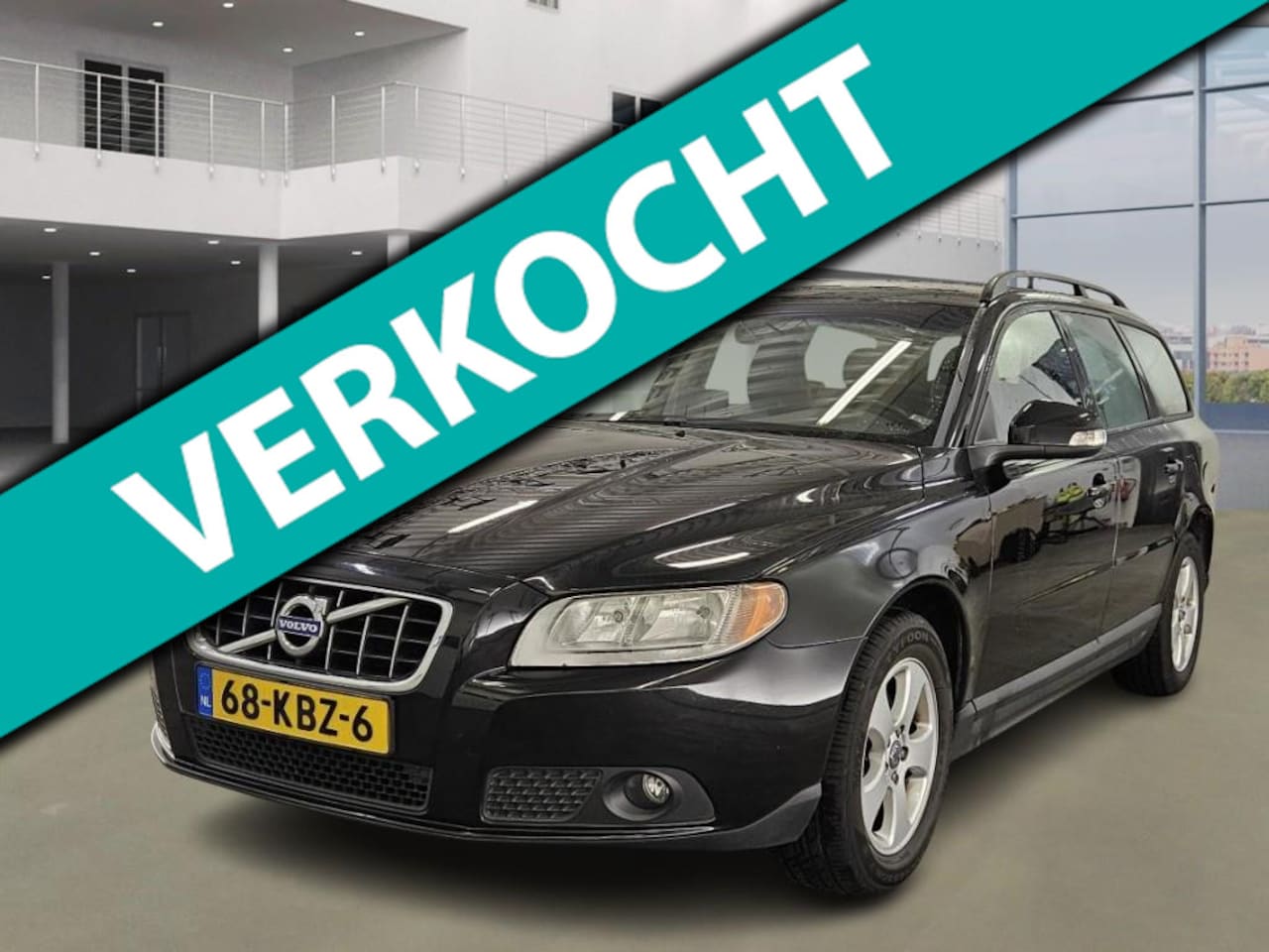 Volvo V70 - 2.0 Limited Edition NAVI PSENSOR LEDER CRUISE 2 X SLEUTELS - AutoWereld.nl