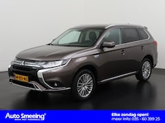 Mitsubishi Outlander - 2.4 PHEV Intense S | Leder/Alcantara | Elek stoelbediening | Camera | Zondag Open