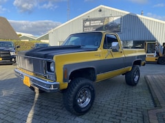 Chevrolet Silverado - K10 V8 Short bed GMC 4X4