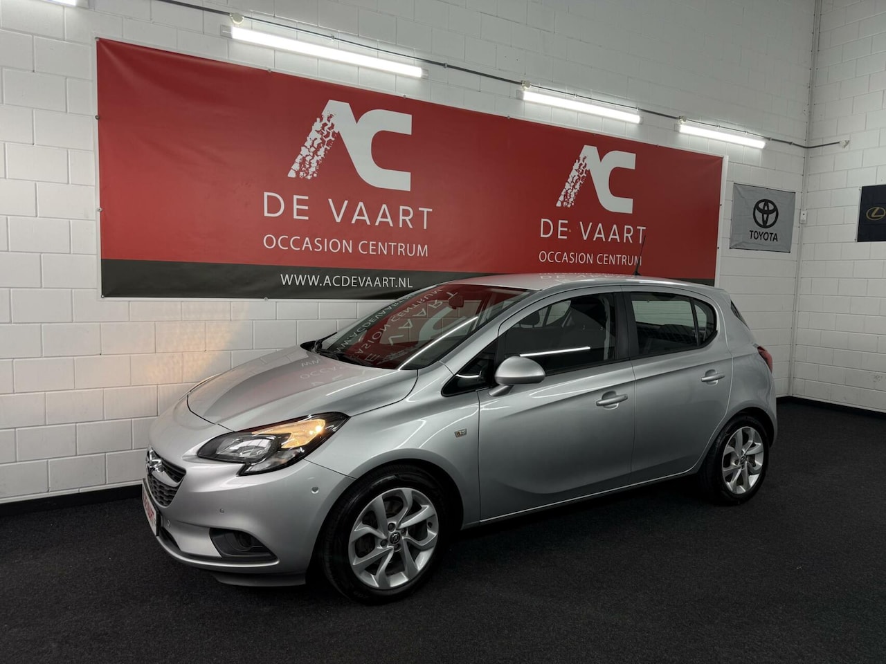 Opel Corsa - 1.0 Turbo Business+ - AIRCO/CRUISE/BLINDASSIST - AutoWereld.nl