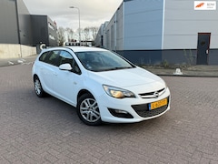 Opel Astra Sports Tourer - VOLLEDIG ONDERHOUDEN NAVI CLIMA