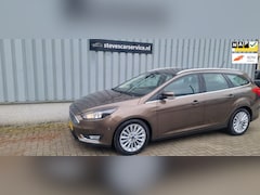 Ford Focus Wagon - 1.0 EcoBoost Titanium Business 1ste eigenaar zeer luxe uitvoering