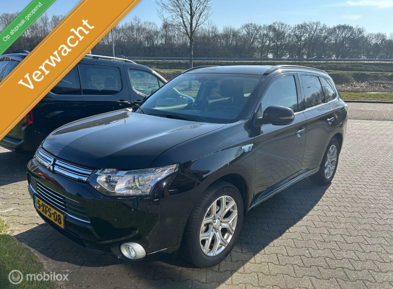 Mitsubishi Outlander - 2.0 PHEV Executive Edition NAP/ CAMERA - AutoWereld.nl