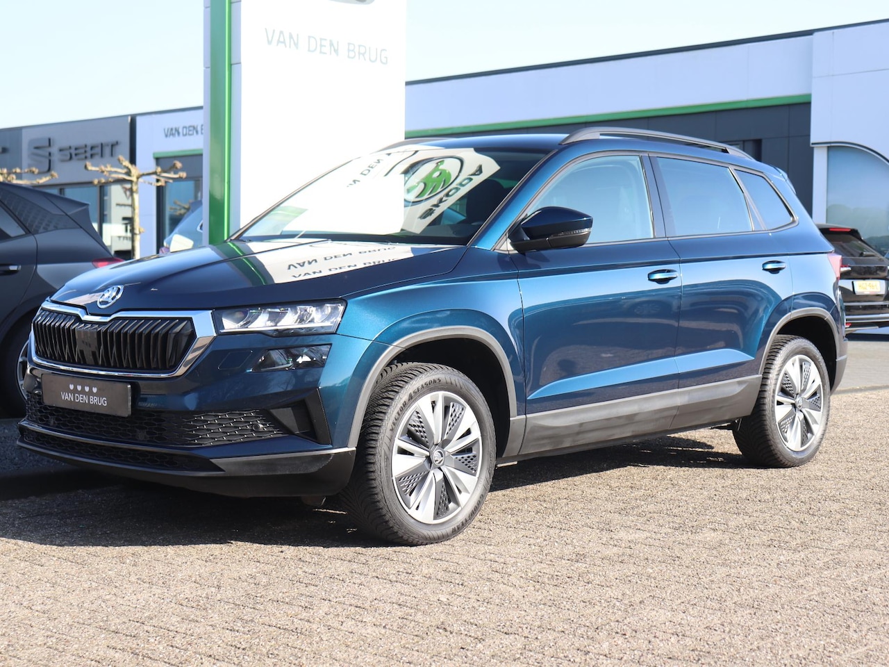 Skoda Karoq - Business Edition 1.5 TSI 150pk AUTOMAAT | Achteruitrijcamera | Cruise control | Stoel- & s - AutoWereld.nl