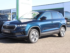 Skoda Karoq - Business Edition 1.5 TSI 150pk AUTOMAAT | Achteruitrijcamera | Cruise control | Stoel- & s