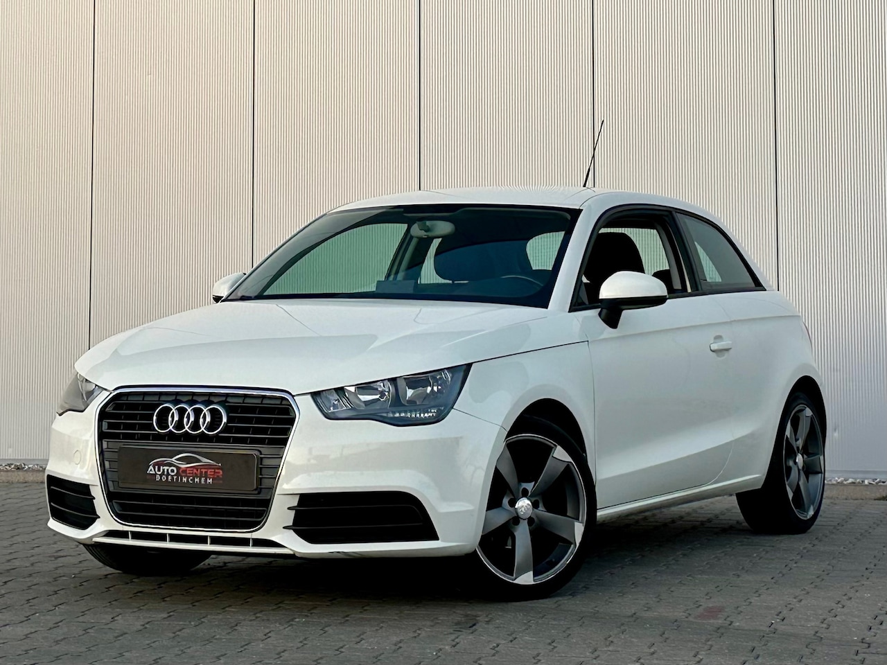 Audi A1 - 1.2 TFSI Attraction Pro Line Business Nieuwe ketting - AutoWereld.nl