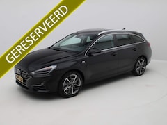 Hyundai i30 Wagon - 1.5 T-GDi MHEV Premium Leder 160pk