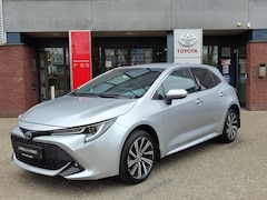 Toyota Corolla - 1.8 HYBRID DYNAMIC STOEL/STUURVERW NAVI CAMERA KEYLES APPLE/ANDROID 17'' LM-VELGEN AD-CRUI