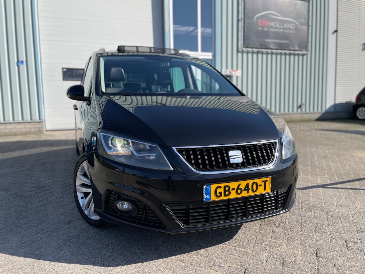 Seat Alhambra - 2.0 TDI Style 4WD 7p (bj 2012) Pano Xenon Leer Camera VOL - AutoWereld.nl