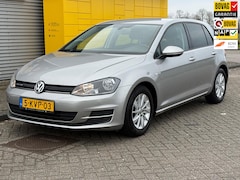 Volkswagen Golf - 1.6 TDI Comfortline BlueMotion ECC Airco Navi PDC v+a