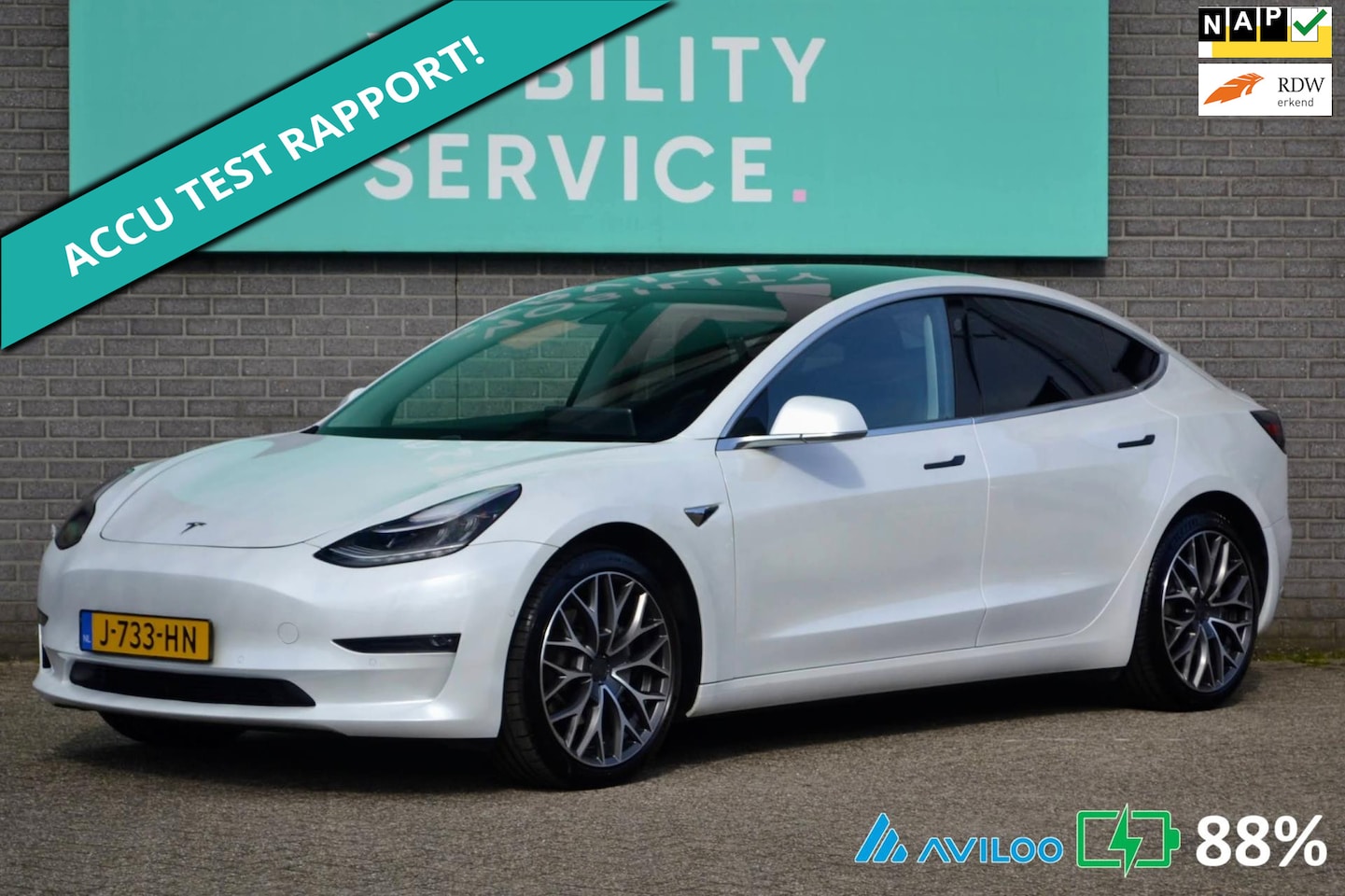 Tesla Model 3 - Long Range RWD Long Range AWD 75 kWh SOH88% Pano AutoPilot LED ACCU- CHECK - AutoWereld.nl