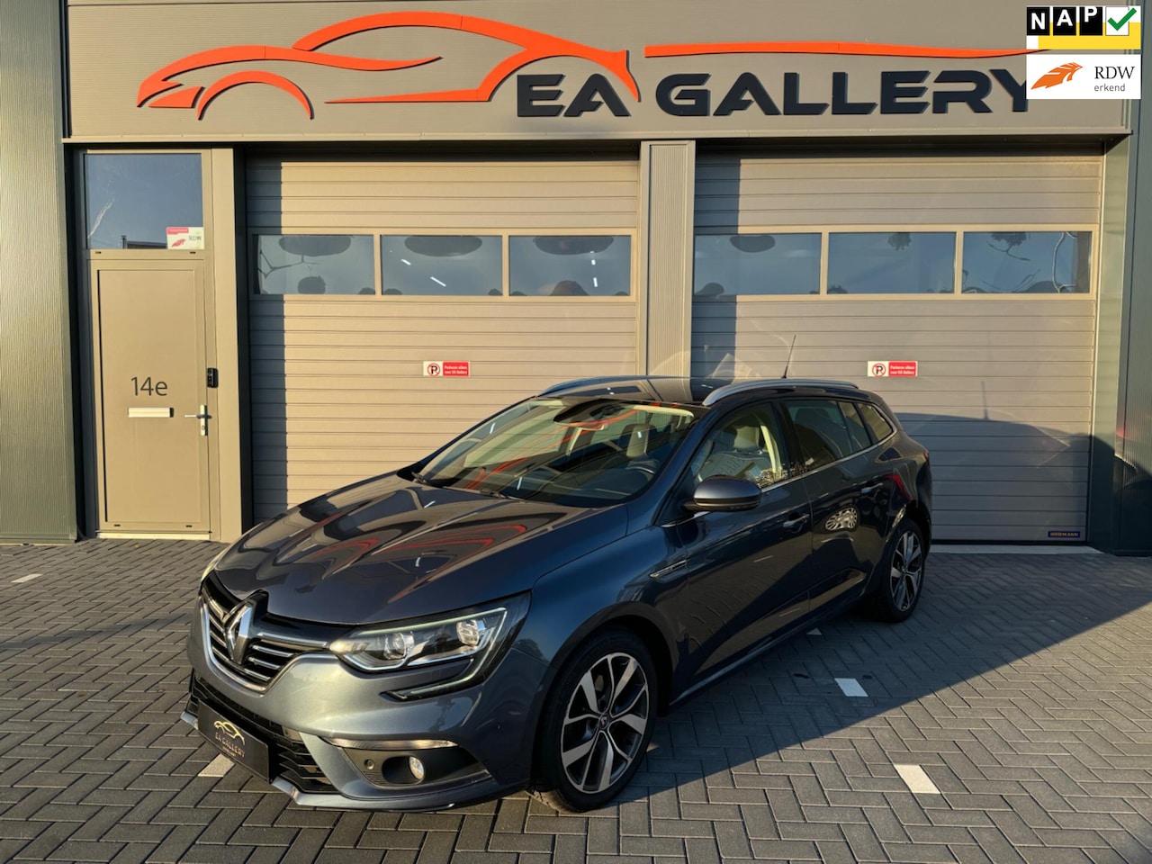 Renault Mégane Estate - 1.5 dCi Bose|Airco|Camera|Navi|Cruise|Aut. - AutoWereld.nl