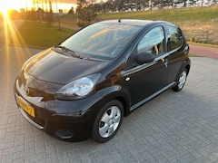 Toyota Aygo - 1.0-12V Access 5D Airco Bj2010 179.049km NAP