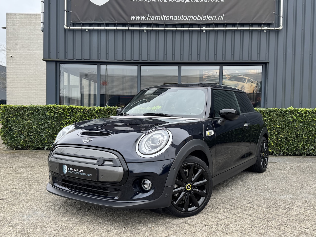 MINI Mini-Electric - Cooper SE 184pk Yours 33 kWh Full Options 30dkm!! - AutoWereld.nl