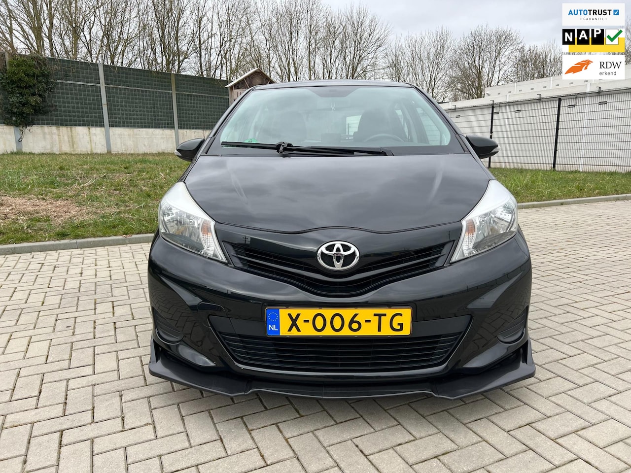 Toyota Yaris - 1.3 VVT-i Aspiration 1.3 VVT-i Aspiration - AutoWereld.nl