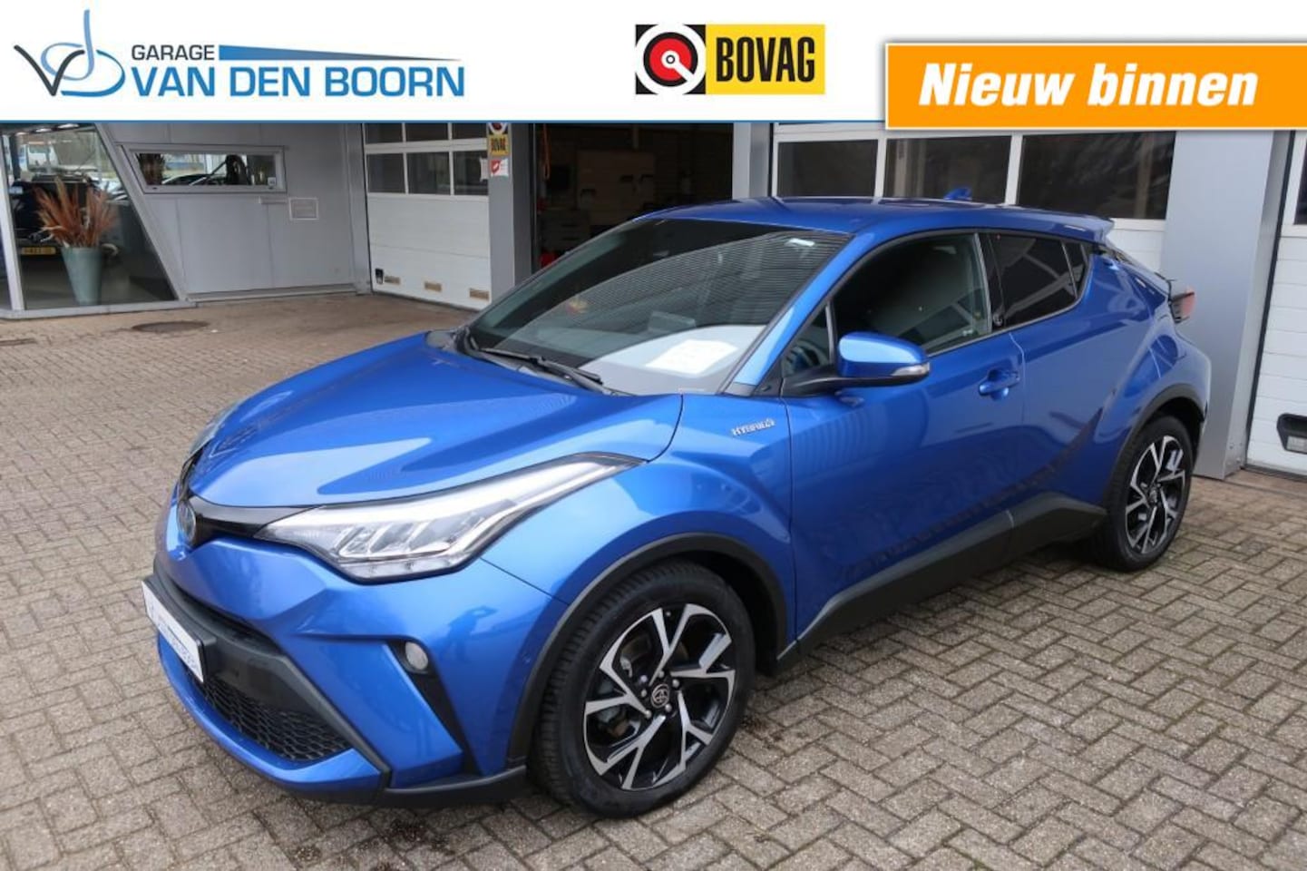 Toyota C-HR - 1.8 HYBRID, TrekhaaK, Apple Carplay/ Android Auto, etc. - AutoWereld.nl