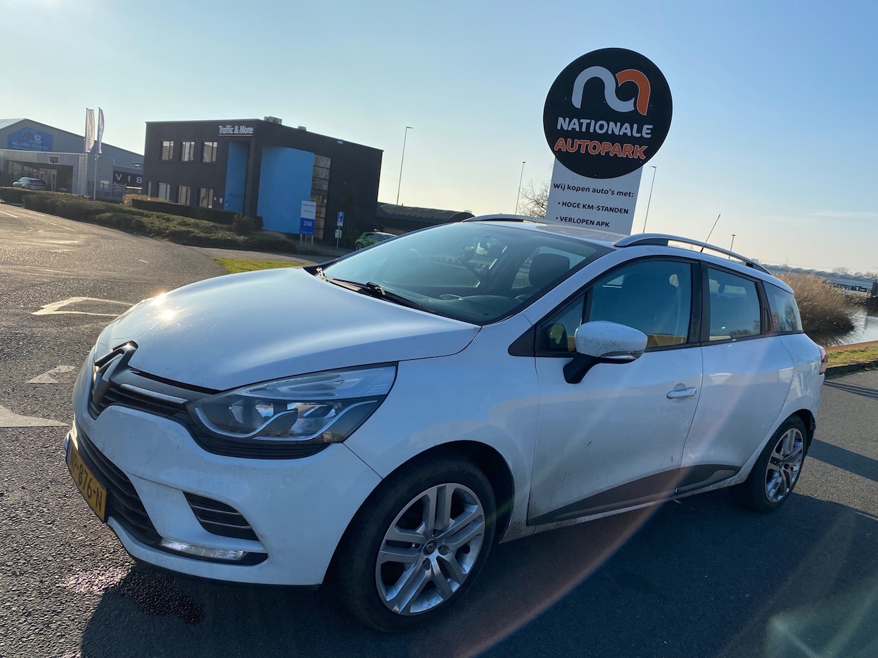 Renault Clio Estate - 2017 * 0.9 TCe Zen * BAK NIET 100% * GEARBOX NOT 100% - AutoWereld.nl