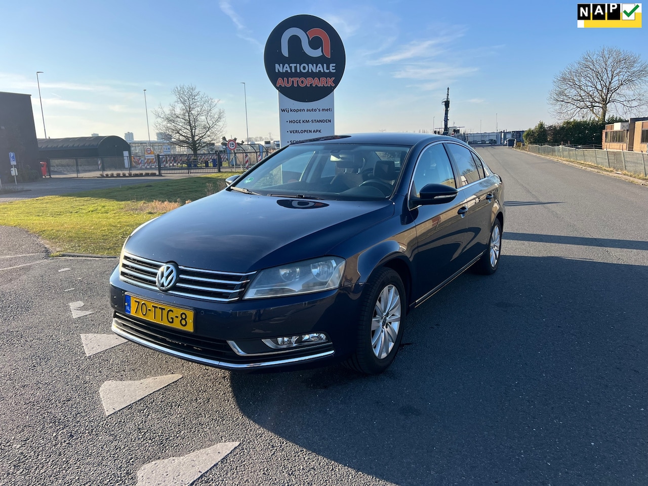 Volkswagen Passat - 2012 * 1.4 TSI Comfortline BlueMotion * KM NAP * SEDAN * - AutoWereld.nl