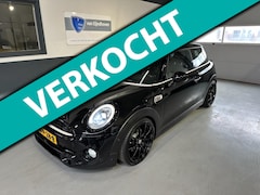 MINI Cooper S - 2.0 Chili Serious Business Pano|Black Edition|Navi