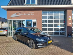 Volkswagen Golf - 1.4 TSI GTE Connected Series