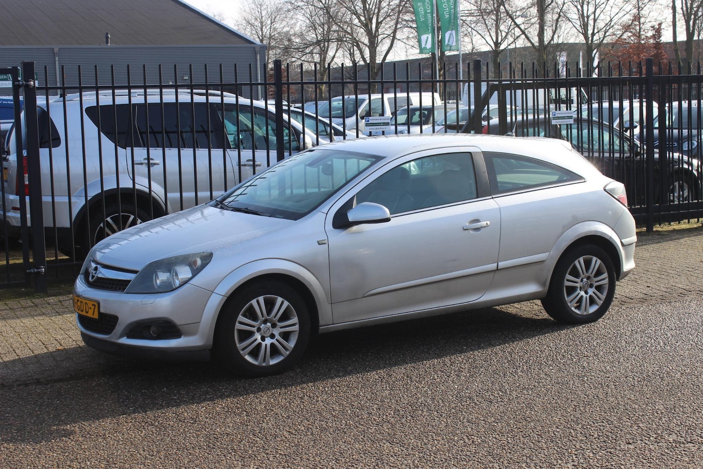 Opel Astra GTC - 1.9 CDTi Enjoy 1.9 CDTi Enjoy - AutoWereld.nl