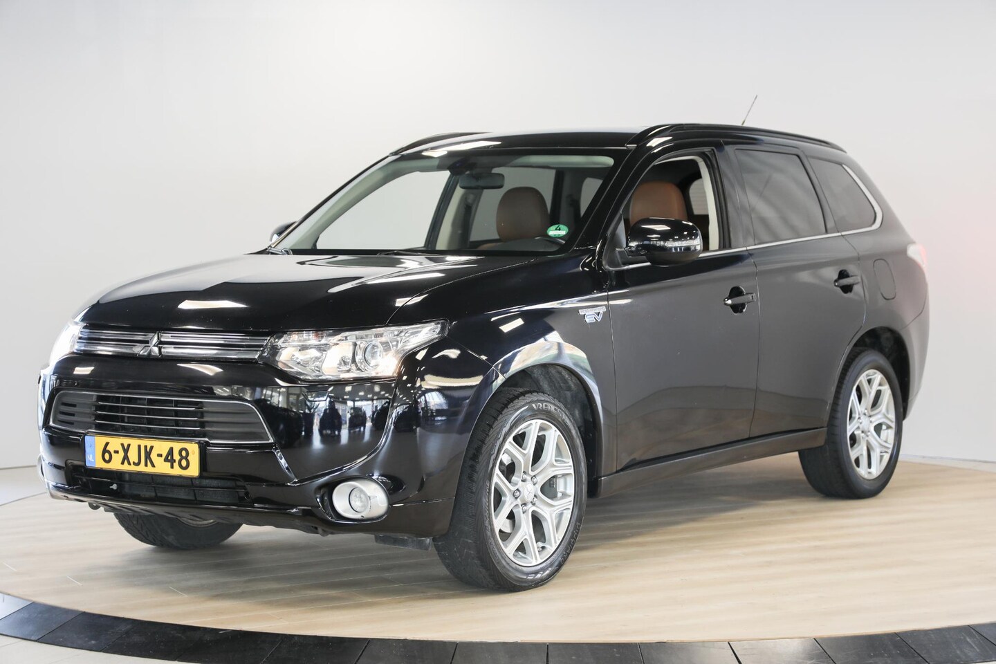 Mitsubishi Outlander - 2.0 PHEV Executive Edition 2.0 PHEV Executive Edition - AutoWereld.nl