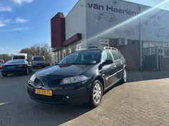 Renault Mégane Grand Tour - 1.6-16V Tech Line