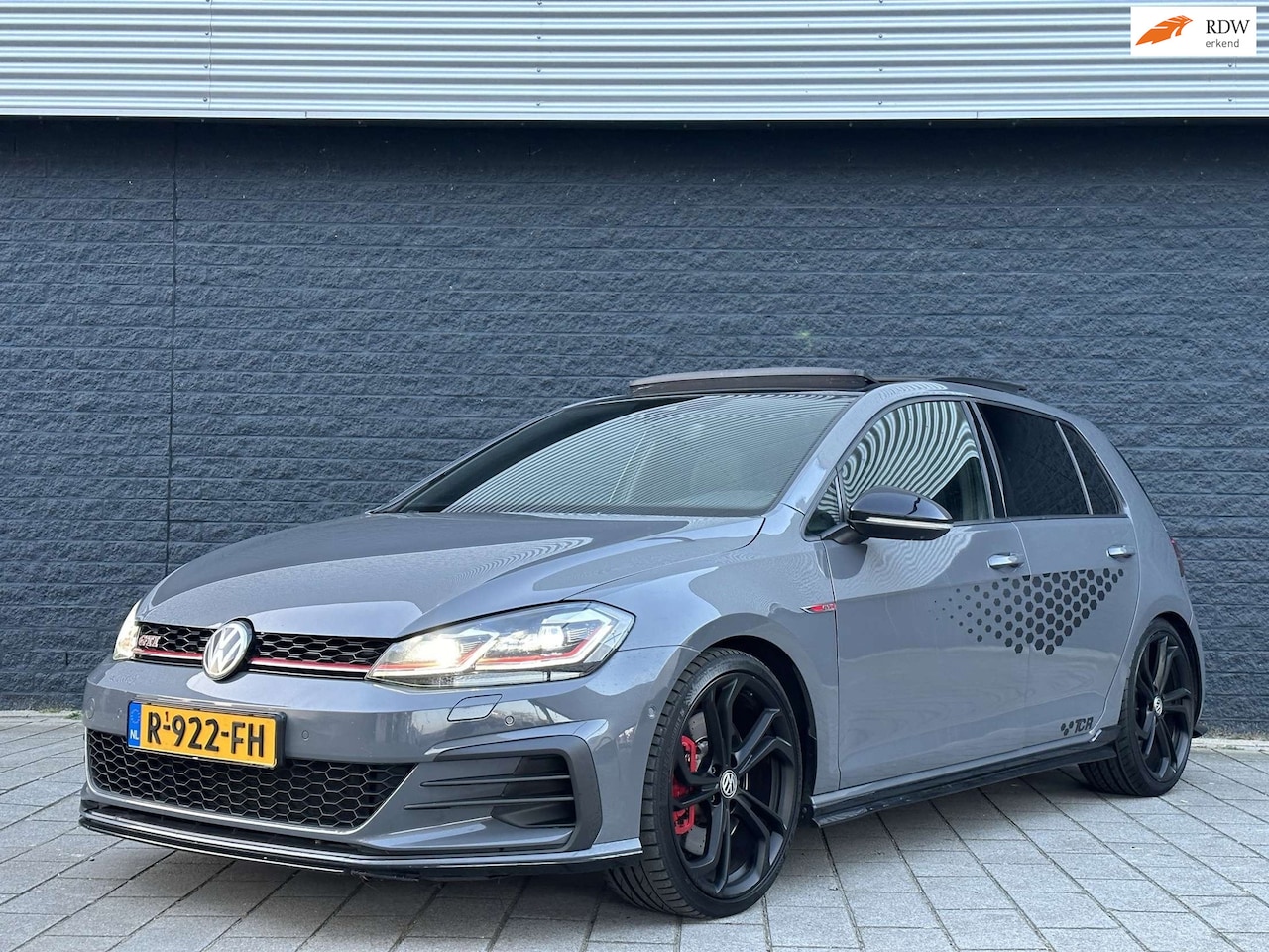 Volkswagen Golf - 2.0 TSI GTI TCR DSG/PANO - AutoWereld.nl