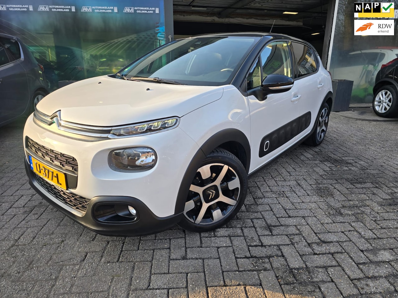 Citroën C3 - 1.2 PureTech S&S Shine | 1E EIGENAAR | 12MND GARANTIE | NAVI | LMV | CAMERA | CRUISE | - AutoWereld.nl