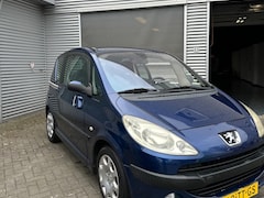 Peugeot 1007 - 1.4-16V Gentry PRAKTISCH NW APK AIRCO