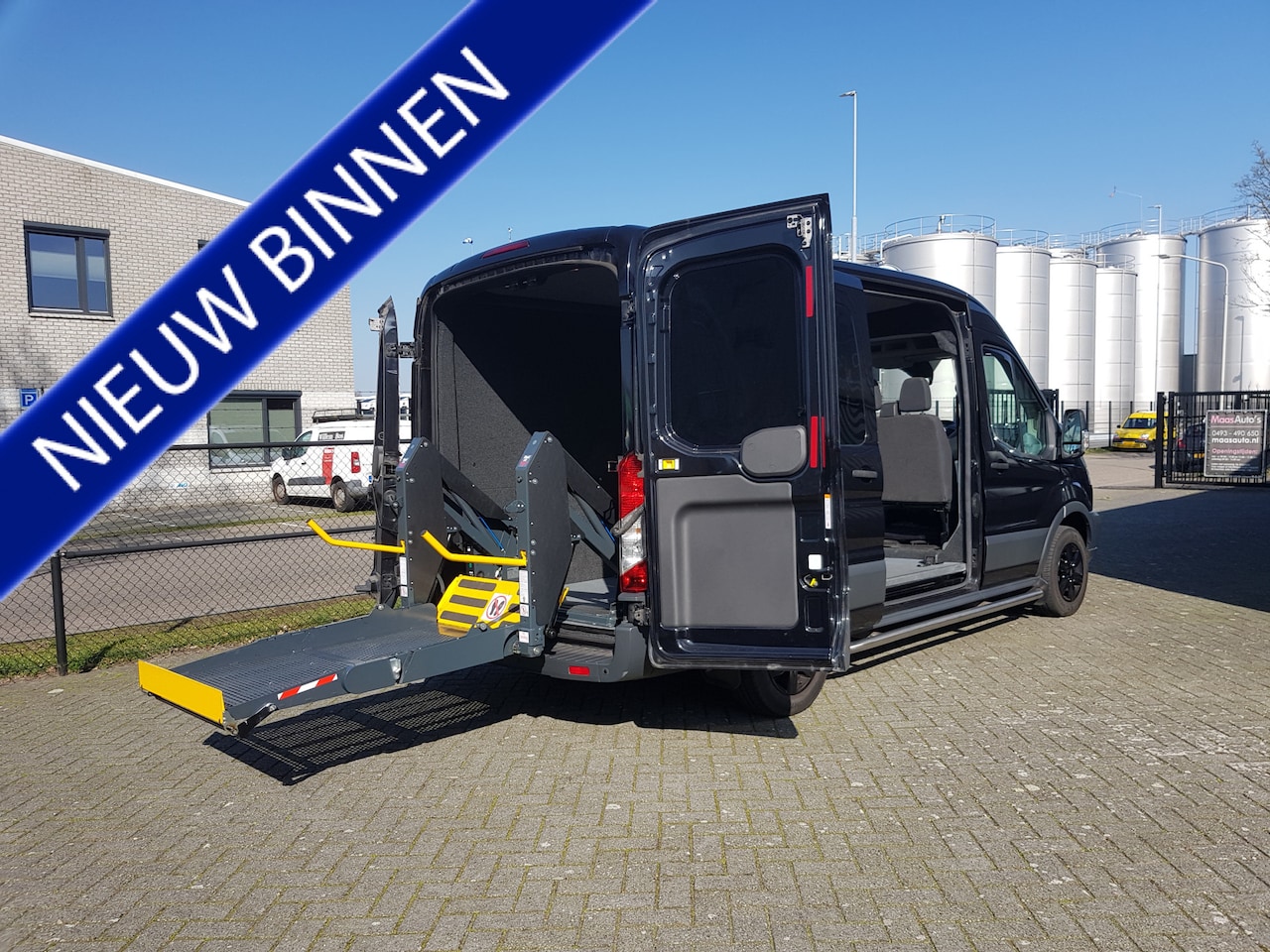 Ford Transit - 2.2 tdci rolstoelbus [ elektrische rolstoellift ] 1e eigenaar !!! - AutoWereld.nl