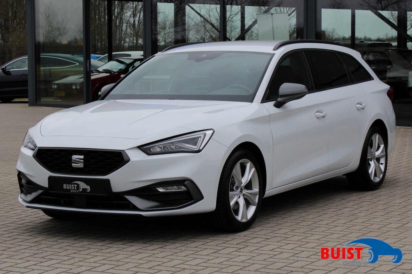 Seat Leon Sportstourer - 1.5 TSI 130pk FR Business 13872KM! - AutoWereld.nl