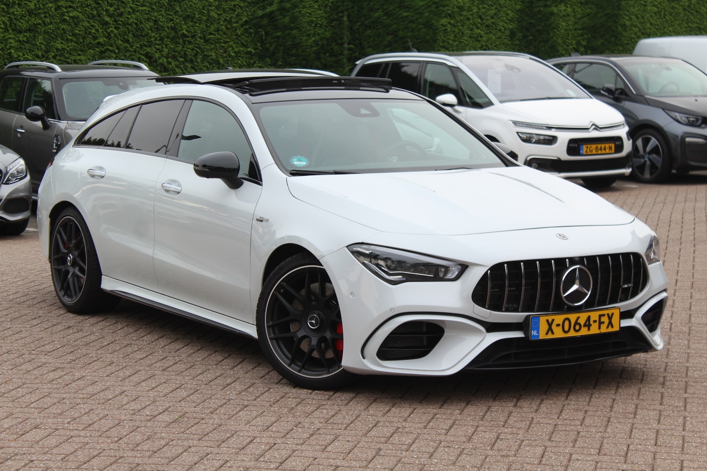 Mercedes-Benz CLA-klasse Shooting Brake - AMG 45 S 4MATIC+ Premium Plus / Panoramadak / 360Camera / Sportuitlaat / Schaalstoelen / B - AutoWereld.nl