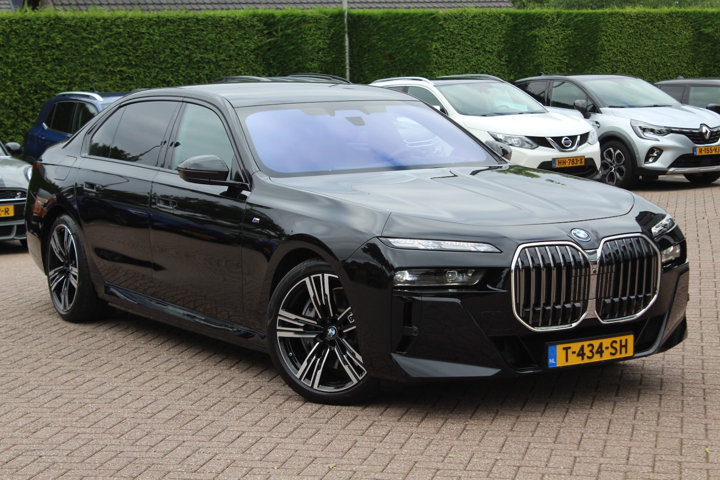 BMW 7-serie - 750e xDrive / Full option! / Trekhaak / Entertainment / Pano / 360Camera / Bowers & Wilken - AutoWereld.nl