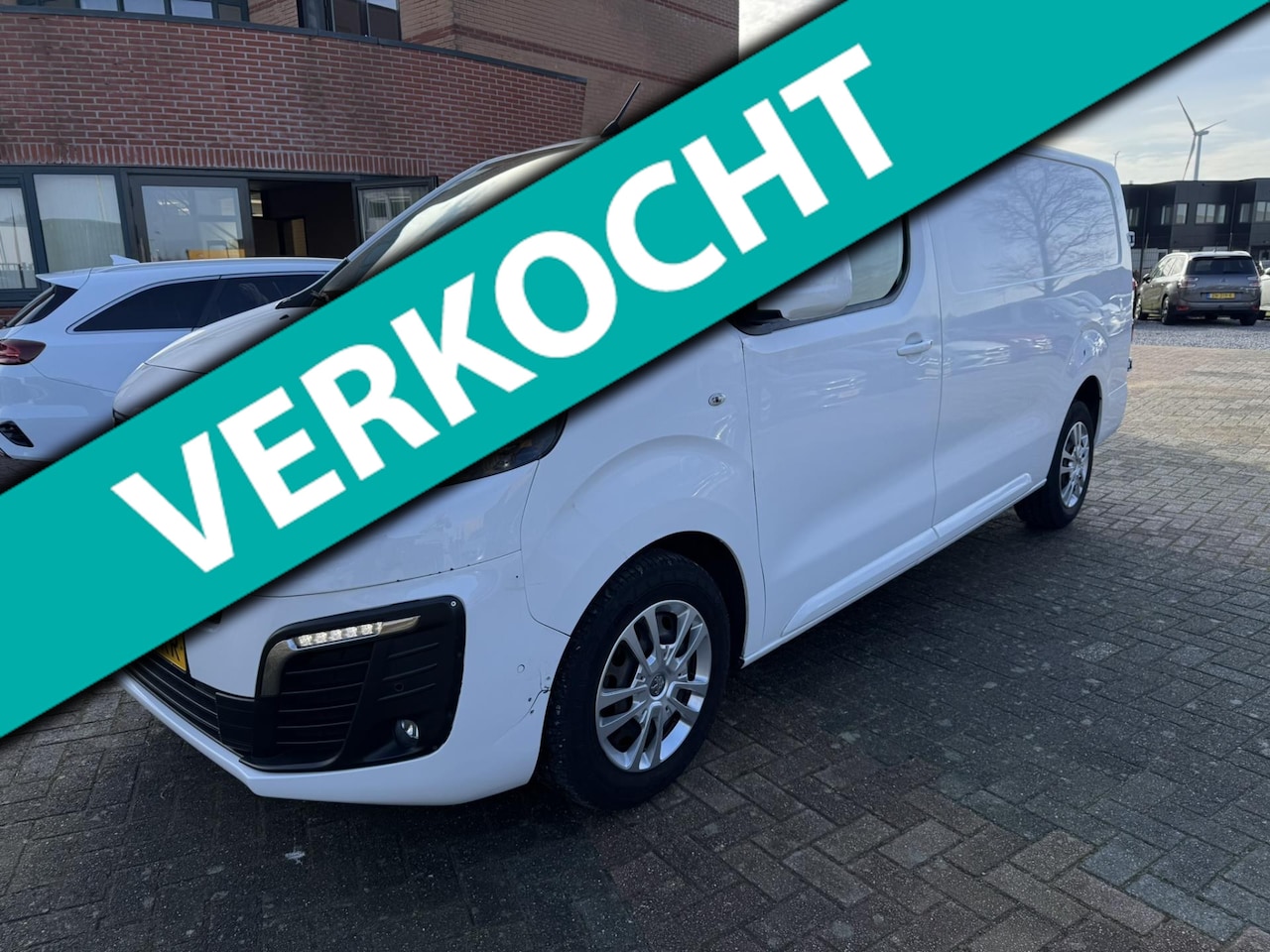 Peugeot Expert - 231S 2.0 BlueHDI 120 Premium Pack L3H1, 3 zits, Navi, PDC v+a, trekhaak - AutoWereld.nl