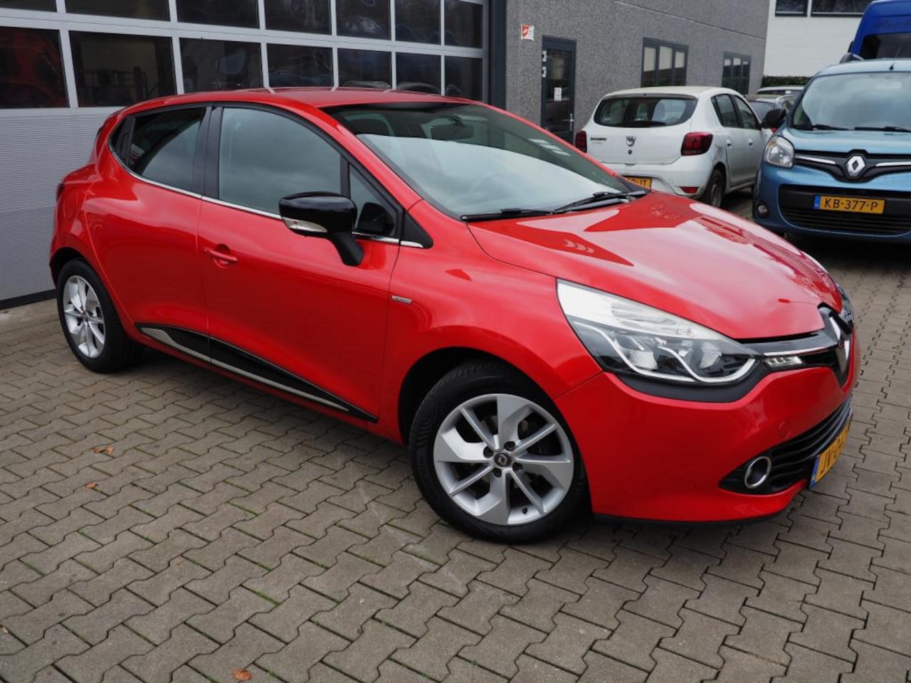 Renault Clio - 0.9 TCe Energy Limited AIRCO NAVI PARKEER S. CRUISE - AutoWereld.nl