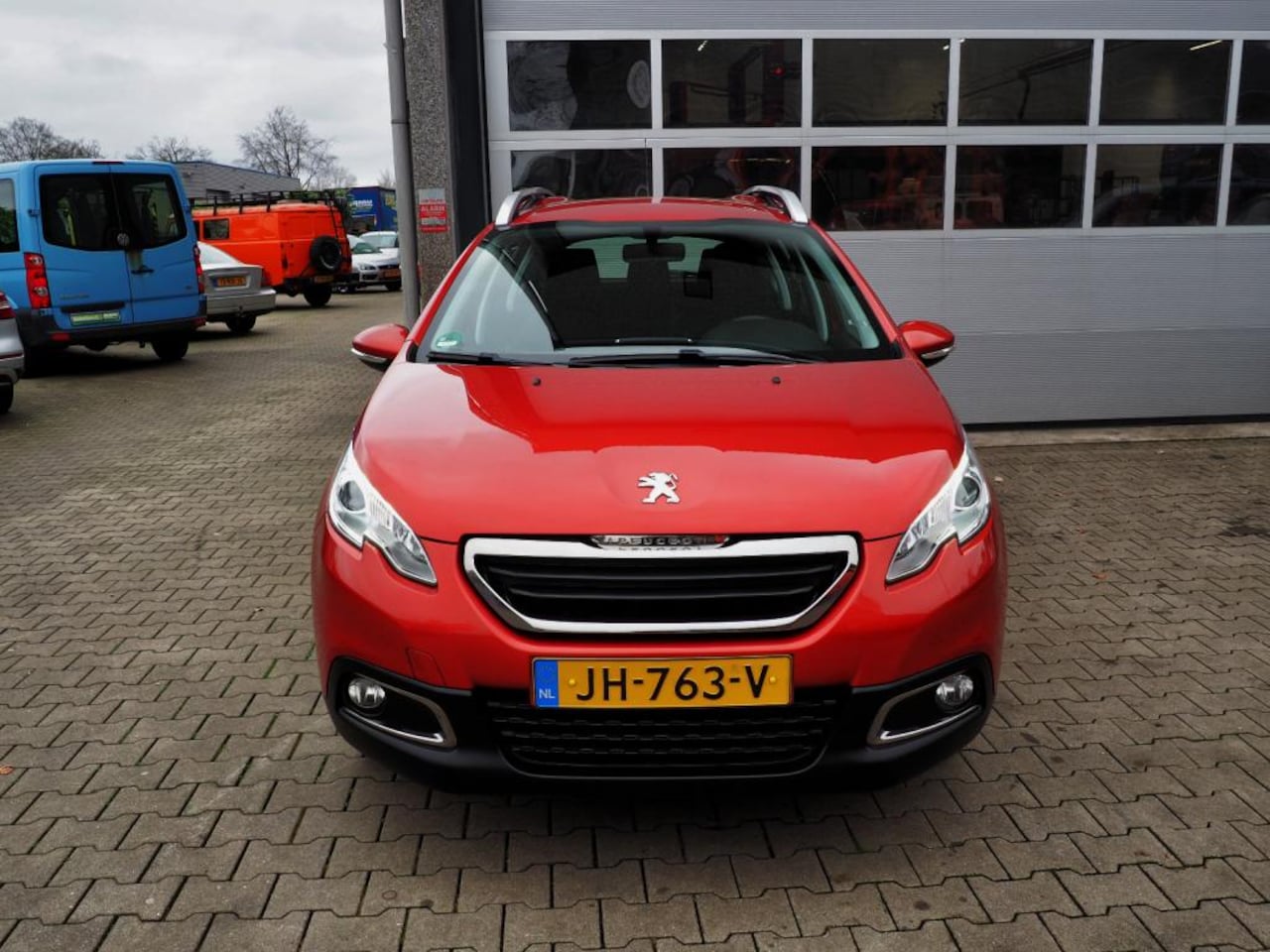 Peugeot 2008 - Blue Lion 1.2 Puretech AIRCO CRUISE NAVI LM VELGEN PARKEER S.
