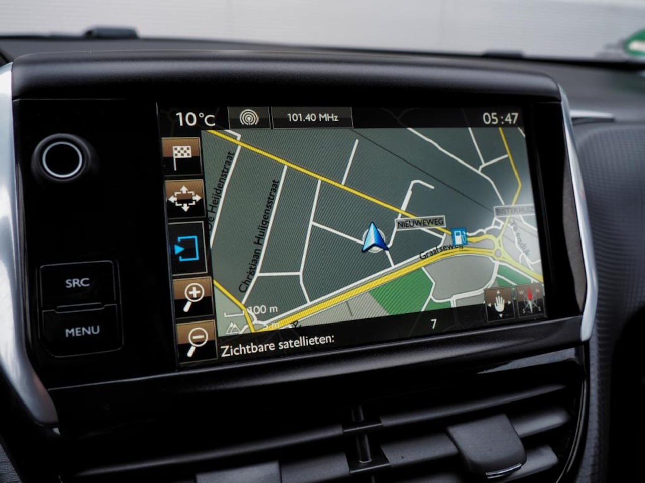 Peugeot 2008 - Blue Lion 1.2 Puretech AIRCO CRUISE NAVI LM VELGEN PARKEER S.