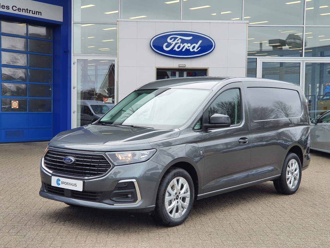 Ford Transit Connect - 1.5 EcoB PHEV Plug-In L2 Limited | Trekhaak - AutoWereld.nl