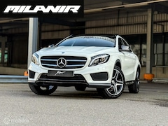 Mercedes-Benz GLA-Klasse - GLA200 AMG Line |Pano |Dodehoek|Trekhaak