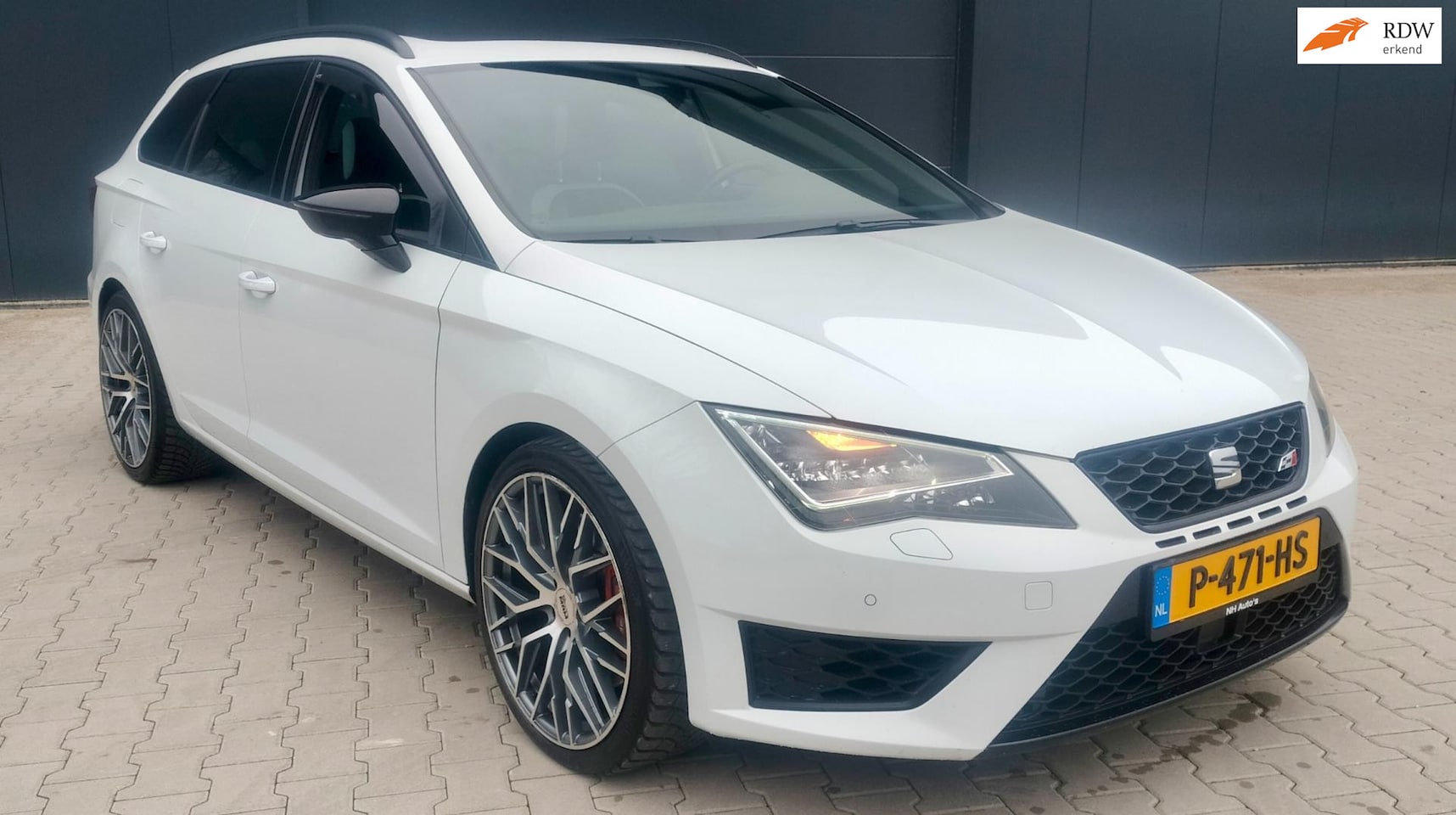 Seat Leon ST - 2.0 TSI DSG Automaat Cupra 280 Station Panorama - AutoWereld.nl