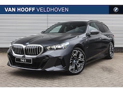 BMW 5-serie Touring - 530e M Sport Automaat / Trekhaak / Adaptieve LED / Comfort Access / Stoelventilatie / Park