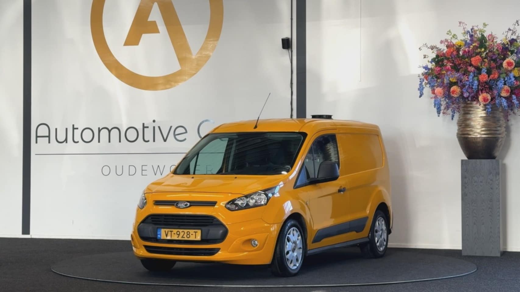 Ford Transit Connect - 1.6 TDCI L1 Trend | TREKHAAK | CRUISE | AIRCO | RADIO | NAP - AutoWereld.nl