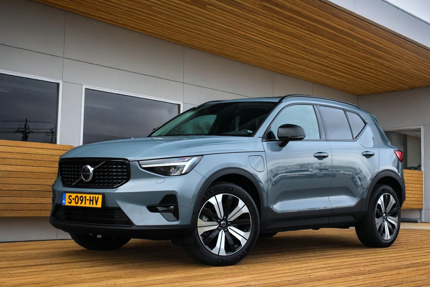 Volvo XC40 - T5 Ultimate Dark Recharge T5 Ultimate Dark | Adaptive Cruise | Harman/Kardon | Panoramadak - AutoWereld.nl