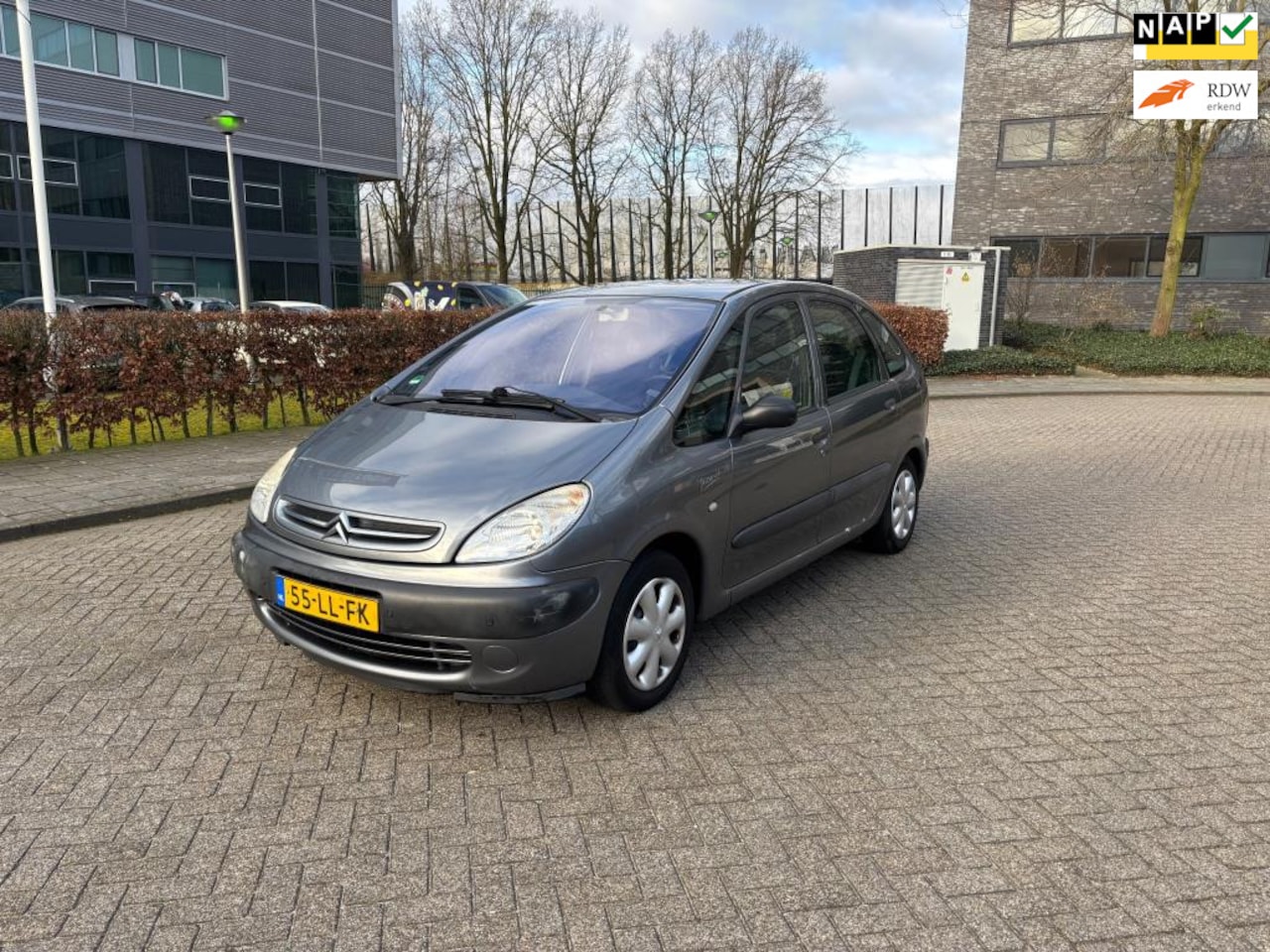 Citroën Xsara Picasso - 2.0i-16V Différence AUTOMAAT airco apk cruisecontrol - AutoWereld.nl