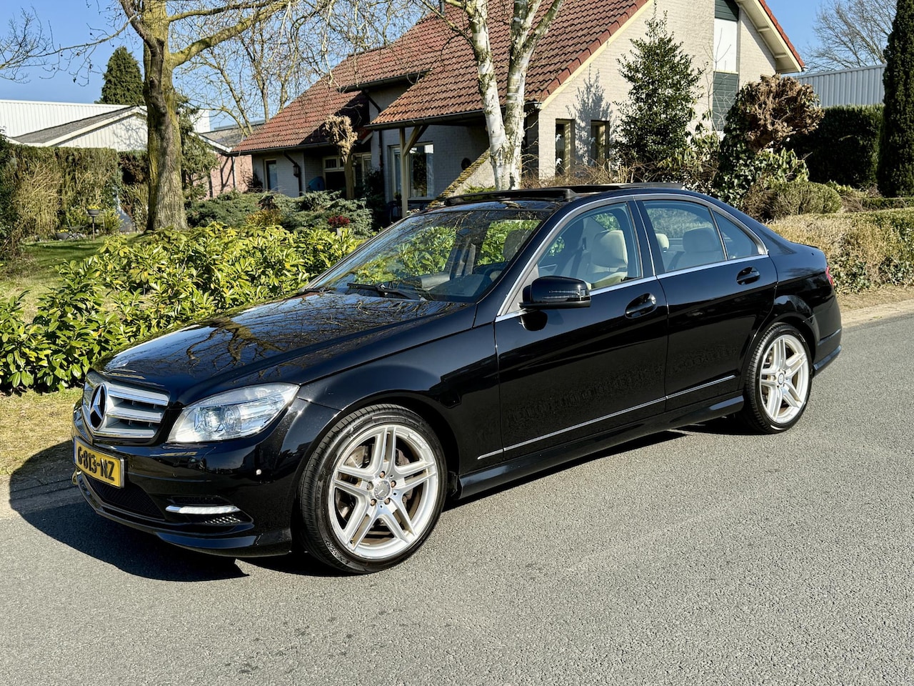 Mercedes-Benz C-klasse - 300 V6 AMG 231PK Pano•Leder - AutoWereld.nl