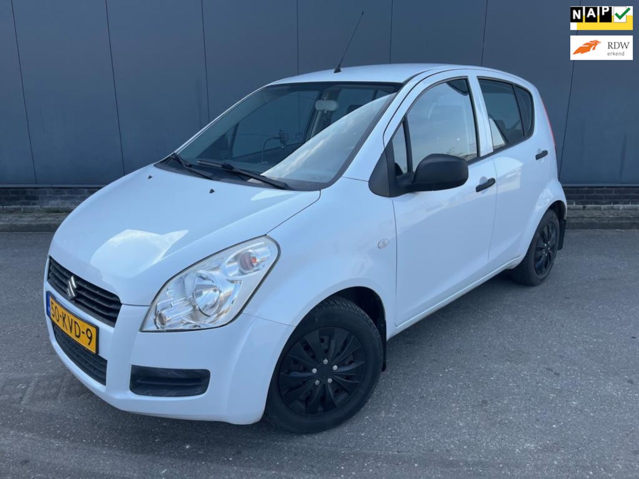 Suzuki Splash - 1.0 Base-5DRS-4Seizoens-NAP!! - AutoWereld.nl