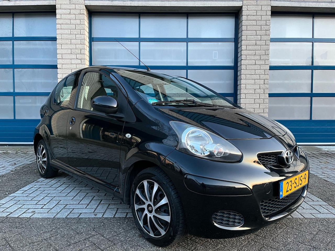 Toyota Aygo - 1.0-12V 5drs Comfort Navigator Airco - isofix - NAP - 1e eigenaar - Dealer onderhouden - AutoWereld.nl