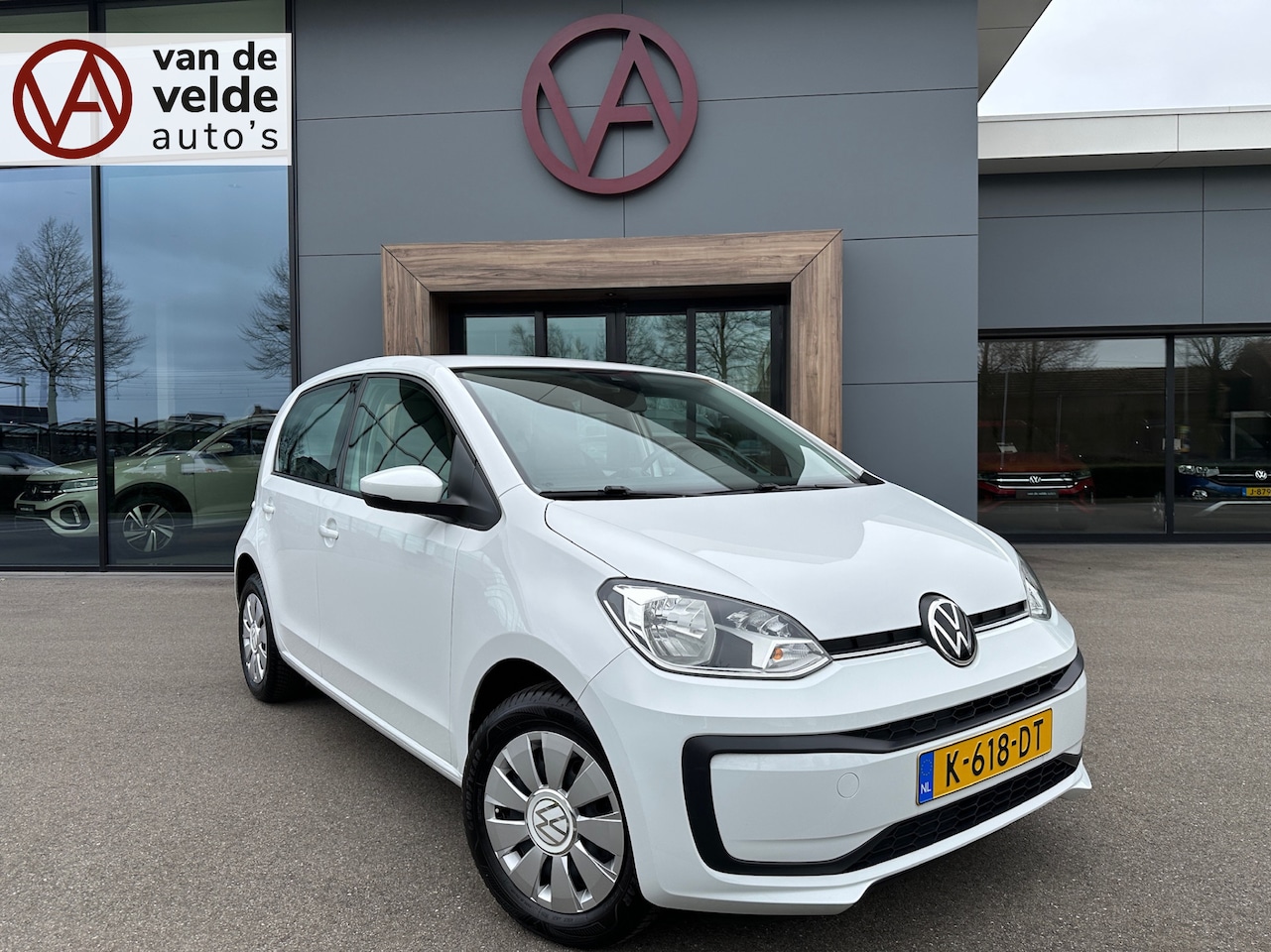 Volkswagen Up! - 1.0 BMT move up! 5-deurs | Bluetooth | Airco | Uniek km. stand | Rijklaar incl. 1 jaar Bov - AutoWereld.nl