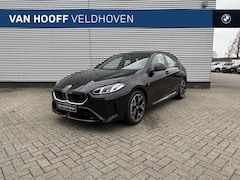 BMW 1-serie - 120 M Sport Automaat / Sportstoelen / M Adaptief onderstel / Parking Assistant / Driving A